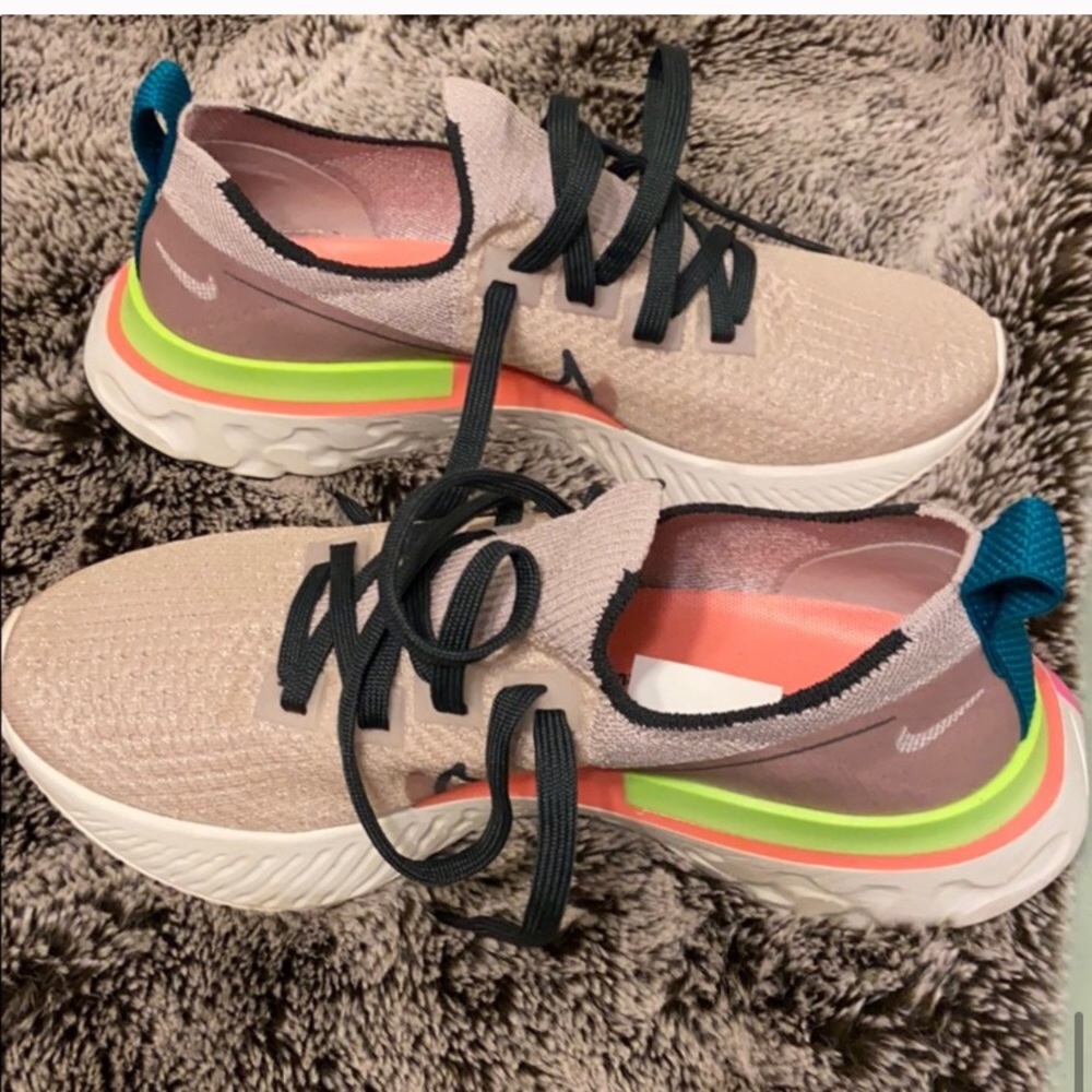 Nike infinity react flyknit